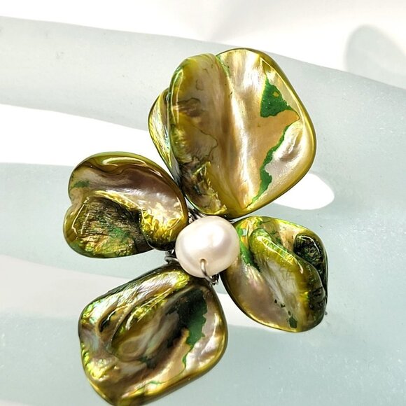 Green Shell with Freshwater Pearl Bead Asymmetric Flower Adjustable Ring - Picture 2 of 16